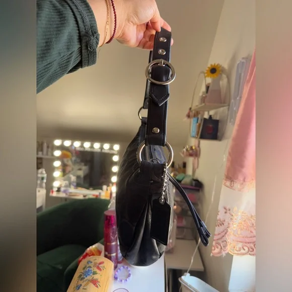 Coach Signature Cs Black Hobo Coach Charm Women's Shoulder Bag - Picture 4 of 6